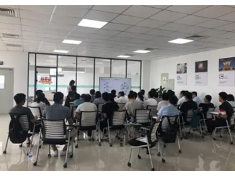 強化新生力量專(zhuān) 業(yè)素質(zhì)教育培訓，扎實(shí)市場(chǎng)競爭基礎，不斷向高端產(chǎn)品市場(chǎng)滲透沖擊