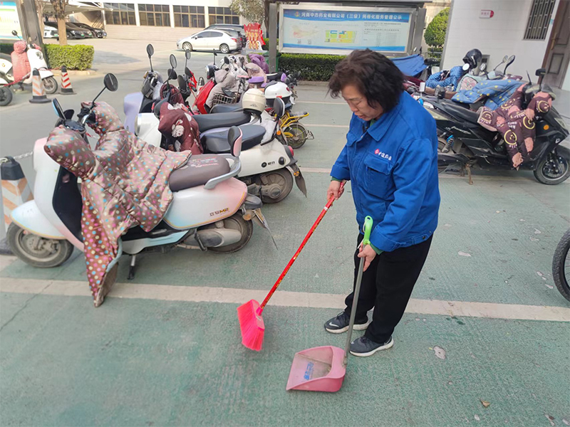 行政保潔顯“身手”，辦公環(huán)境大煥新